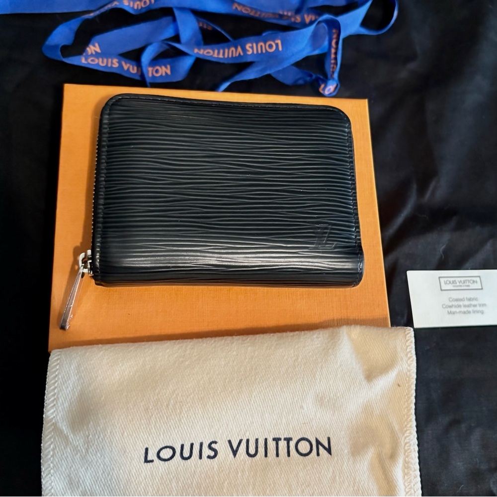Louis Vuitton Black Epi Leather Zippy Coin Purse